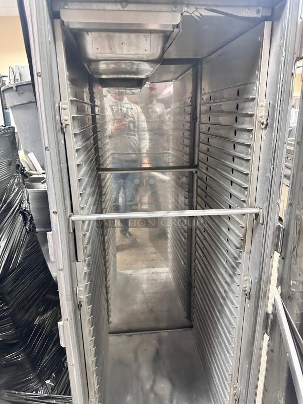 Awesome Bevles Convection Heated Cabinet 115Volt Tested and Working! - Image 6 of 8