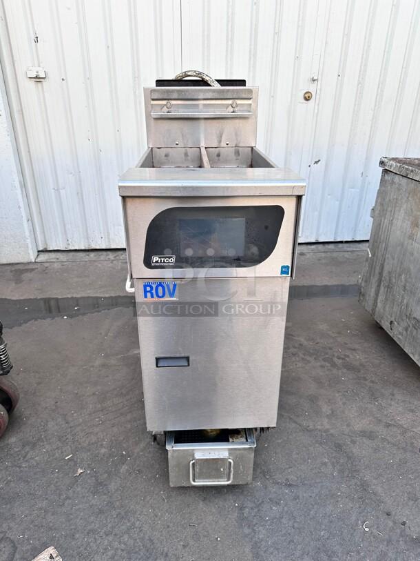 Nice Pitco SFSSHL Gas 40-50 lb. Gas Fryer With Filtration System Tested and Working! - Image 1 of 9