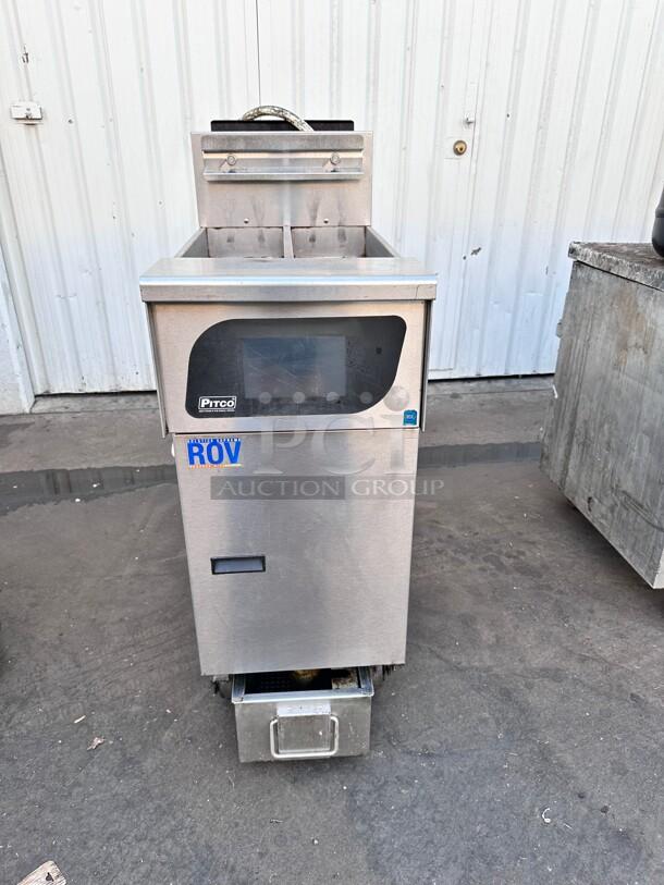 Nice Pitco SFSSHL Gas 40-50 lb. Gas Fryer With Filtration System Tested and Working! - Image 2 of 9