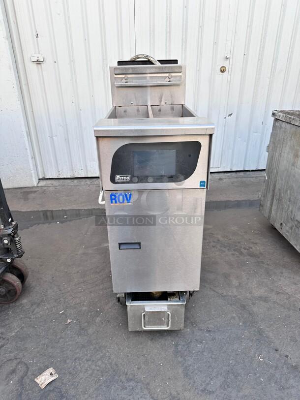 Nice Pitco SFSSHL Gas 40-50 lb. Gas Fryer With Filtration System Tested and Working! - Image 3 of 9