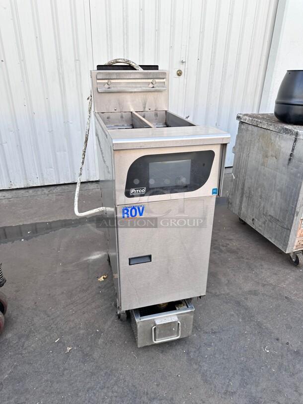 Nice Pitco SFSSHL Gas 40-50 lb. Gas Fryer With Filtration System Tested and Working! - Image 4 of 9