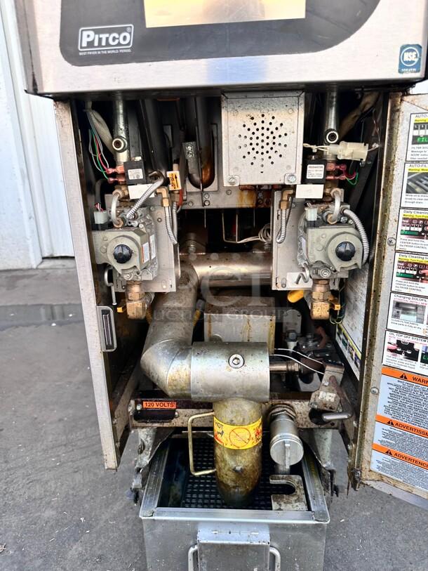 Nice Pitco SFSSHL Gas 40-50 lb. Gas Fryer With Filtration System Tested and Working! - Image 7 of 9
