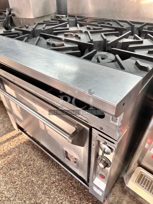 Nice Wolf Commercial Gas 4 Burner With Oven Tested and Working! - Image 4 of 4