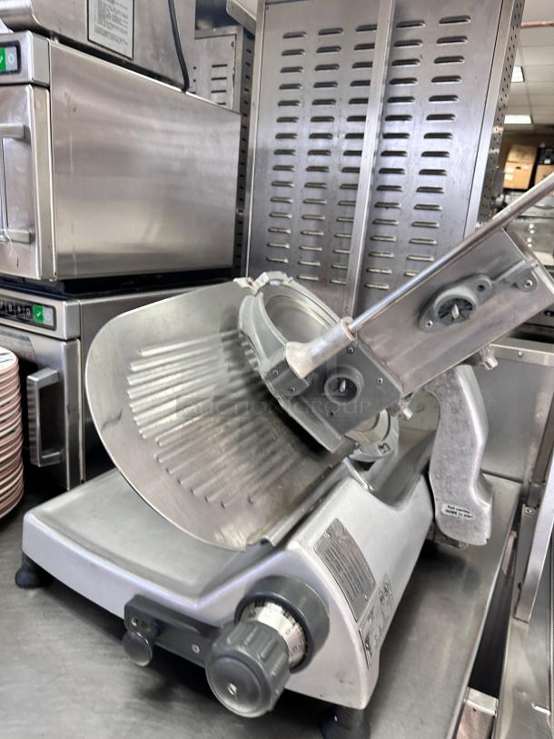 Hobart 2812 12" Blade Commercial Manual Meat Slicer 115 Volt - Image 4 of 11