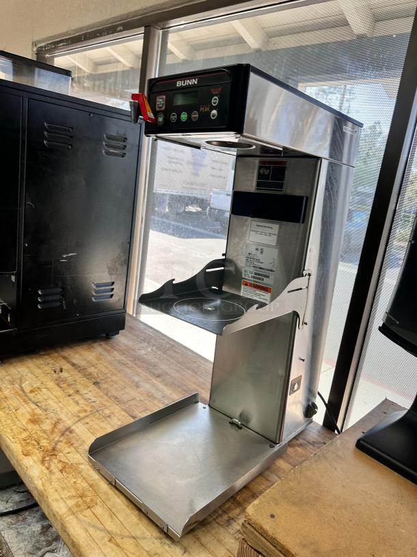 Bunn  ITCB Automatic Double Iced Tea / Coffee Brewer 115 Volt Tested and Working! - Image 3 of 9