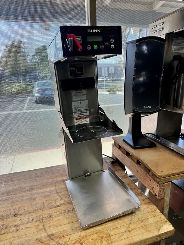 Bunn  ITCB Automatic Double Iced Tea / Coffee Brewer 115 Volt Tested and Working! - Image 5 of 9