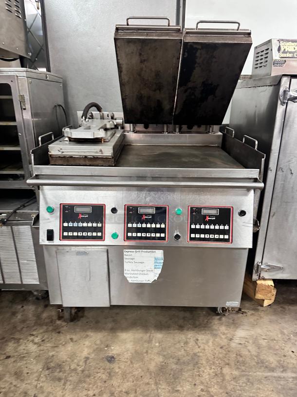 Nice Garland XG36 Xpress 36" Semi Automaric Triple Clamshell Grill Griddle-3 Platens Gas Tested and Working! - Image 3 of 7