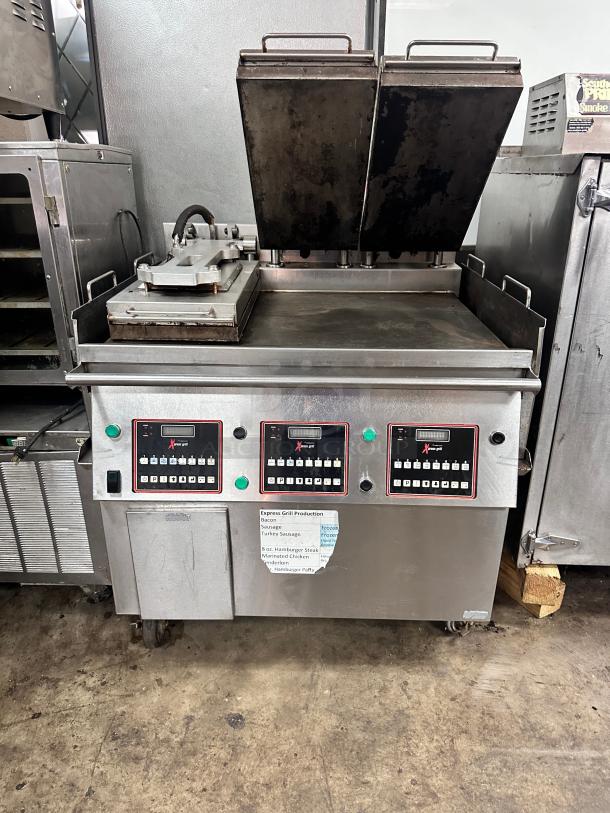 Nice Garland XG36 Xpress 36" Semi Automaric Triple Clamshell Grill Griddle-3 Platens Gas Tested and Working! - Image 4 of 7