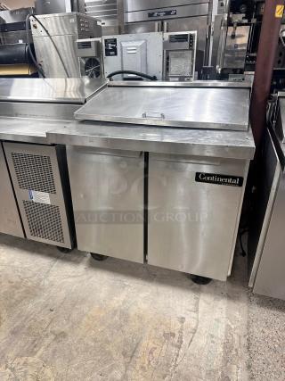 Excellent Continental SW36-15M 36" 2 Door Mega Top  Refrigerated Sandwich Prep Table 115volt Tested and Working!
