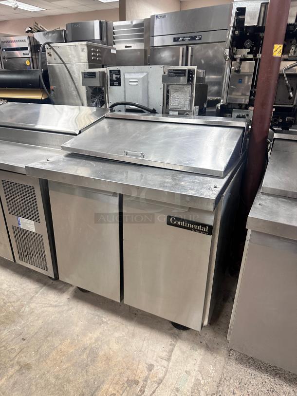 Excellent Continental SW36-15M 36" 2 Door Mega Top  Refrigerated Sandwich Prep Table 115volt Tested and Working! - Image 5 of 8
