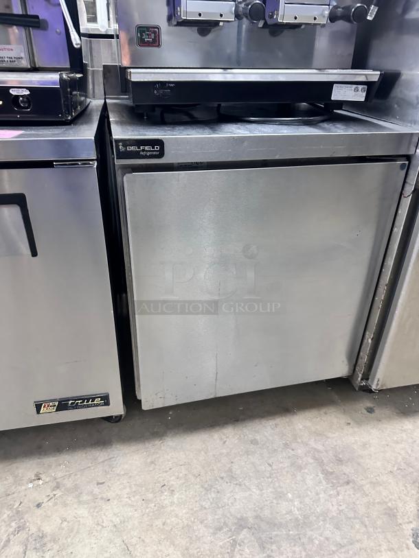 Delfield 4427NP 27"W Undercounter Refrigerator w/ (1) Section & (1) Door, 115v Tested and Working! - Image 1 of 5