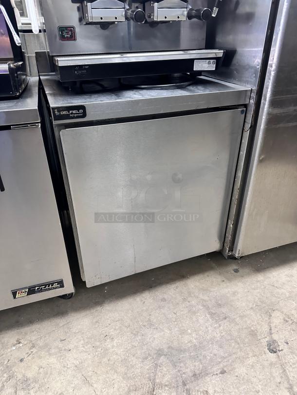 Delfield 4427NP 27"W Undercounter Refrigerator w/ (1) Section & (1) Door, 115v Tested and Working! - Image 2 of 5
