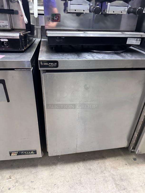 Delfield 4427NP 27"W Undercounter Refrigerator w/ (1) Section & (1) Door, 115v Tested and Working! - Image 5 of 5