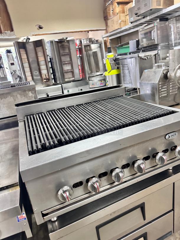 Excellent Jade Range JB-36 36" Gas Charbroiler w/ Cast Iron Grates, Natural Gas Tested and Working! - Image 3 of 8