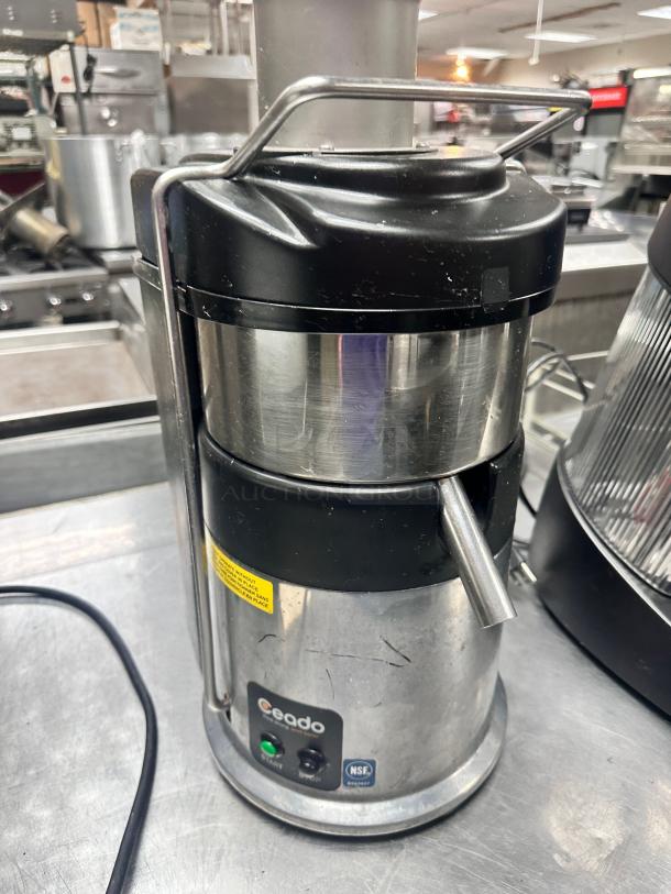 Nice Ceado ES500 Automatic Continuous Feed Juice Extractor 115volt Tested and Working! - Image 3 of 6