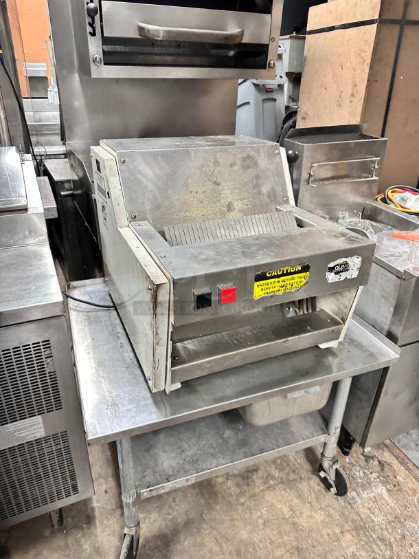 Oliver 711 Commercial Counter Top 3/8" Bread Slicer 115volt - Image 2 of 3