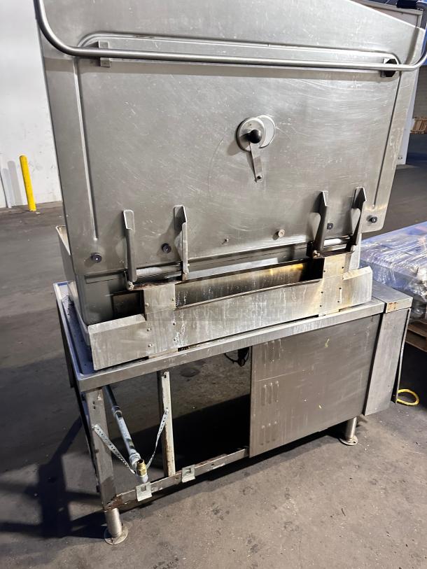 Excellent Market Forge 1700 40 Gallon Gas Freestanding Tilting Skillet / Braising Pan Tested and Working! - Image 6 of 15