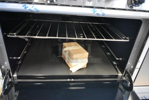 BRAND NEW! Southbend 4601DD-2GR Stainless Steel Commercial Natural Gas Powered 6 Burner Range, Flat Top Griddle, 2 Ovens, Over Shelf and Back Splash. - Image 7 of 10