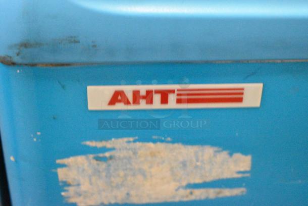 AHT RIO S 100 Metal Commercial Chest Freezer Merchandiser on Commercial Casters. 120 Volts, 1 Phase. Tested and Working! - Image 2 of 9