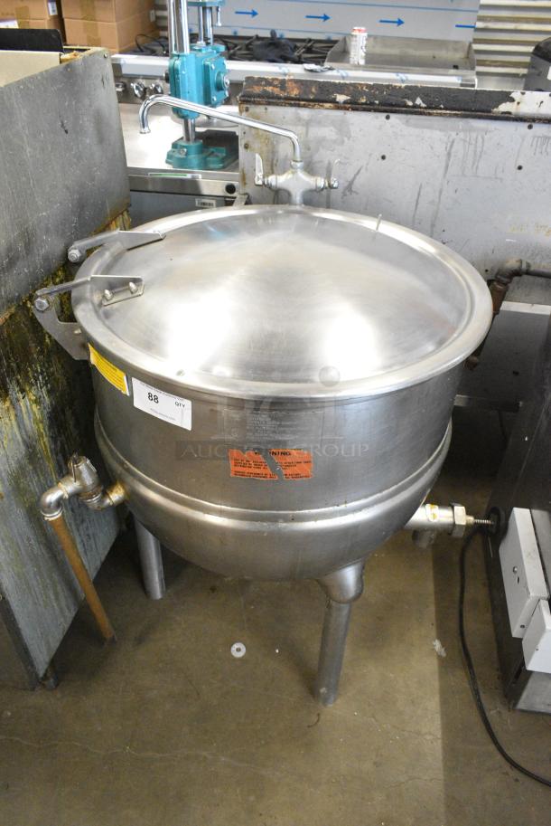 Groen FT-40 Stainless Steel Commercial Floor Style 40 Gallon Direct Steam 2/3 Jacket Steam Kettle - Image 1 of 5