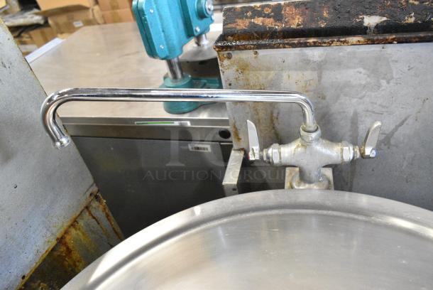 Groen FT-40 Stainless Steel Commercial Floor Style 40 Gallon Direct Steam 2/3 Jacket Steam Kettle - Image 3 of 5