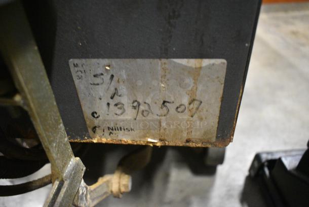 Nilfisk Advance VS 20 Metal Commercial Floor Cleaner. Tested and Does Not Power On - Image 7 of 8