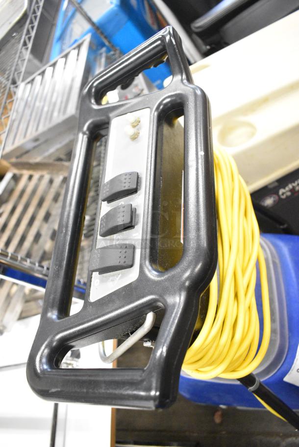 Windsor Clipper CLP12 Carpet Cleaner. 115 Volts, 1 Phase. Tested and Working! - Image 4 of 6