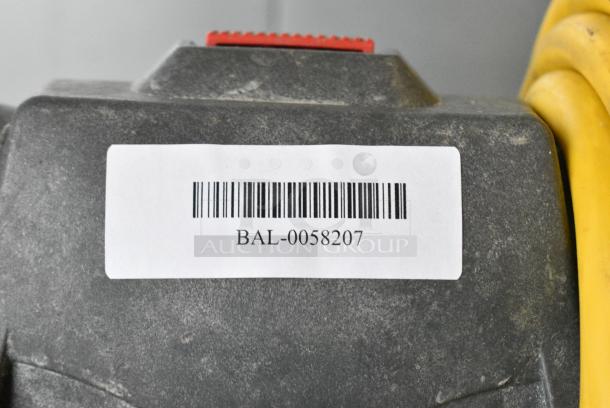 Nilfisk Advance ESFTTER 20HD Floor Cleaner. Tested and Working! - Image 7 of 7