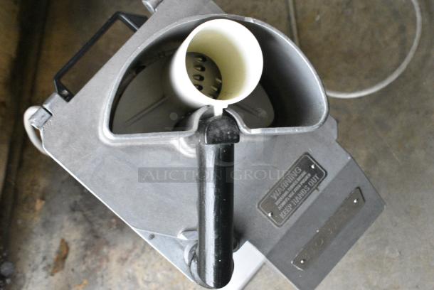 Hobart FP100 Metal Commercial Countertop Food Processor. 120 Volts, 1 Phase. Tested and Working! - Image 3 of 5