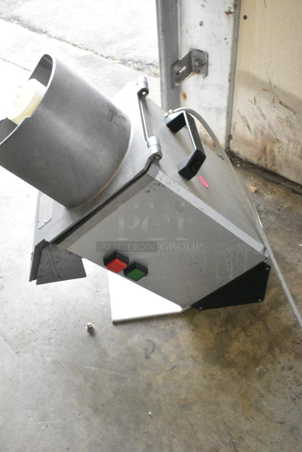 Hobart FP100 Metal Commercial Countertop Food Processor. 120 Volts, 1 Phase. Tested and Working! - Image 4 of 5