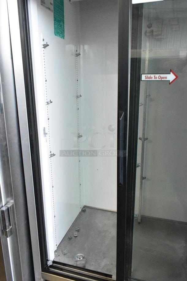 True TSD-33G Stainless Steel Commercial 2 Door Reach In Cooler Merchandiser. 115 Volts, 1 Phase. Tested and Working! - Image 3 of 5