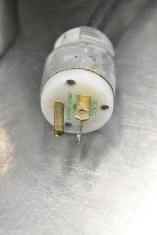 FWE UHS-4 Metal Commercial Heated Holding Cabinet on Commercial Casters. 120 Volts, 1 Phase. Tested and Working! - Image 8 of 8