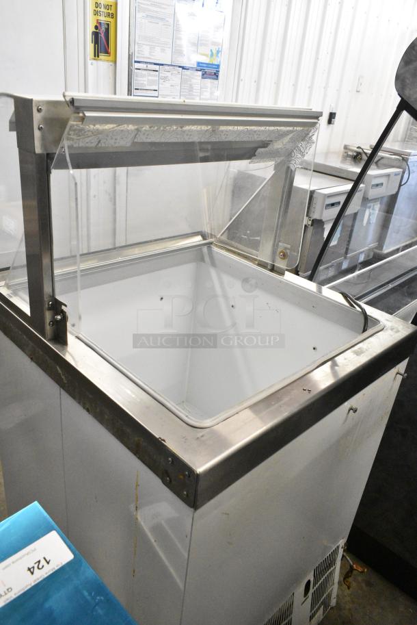 Master-Bilt DD-26CG Metal Commercial Ice Cream Dipping Cabinet. 208-230 Volts, 1 Phase. - Image 4 of 6