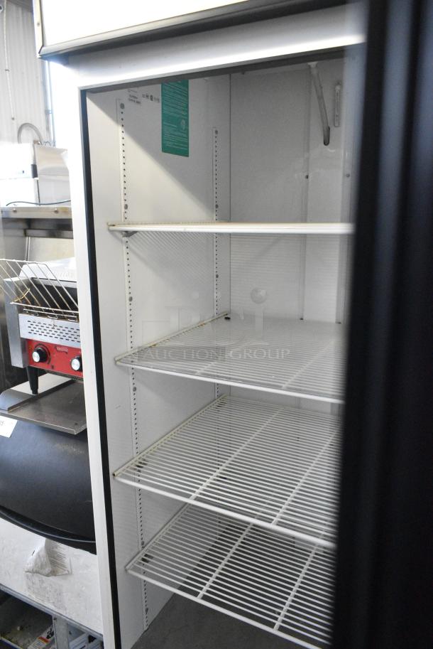 True GDM-23 Metal Commercial Single Door Reach In Cooler Merchandiser w/ Poly Coated Racks. 115 Volts, 1 Phase. Tested and Working! - Image 3 of 4