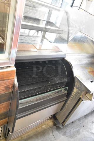 Structural Concepts Oasis COU2757R Stainless Steel Commercial Floor Style Open Grab N Go Merchandiser. 120 Volts, 1 Phase. Tested and Working!