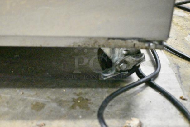 2022 Traulsen UST6024-LR Stainless Steel Commercial 2 Door Undercounter Cooler. 115 Volts, 1 Phase. Tested and Working! - Image 5 of 8