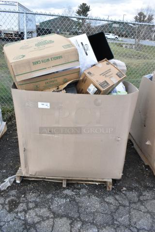 19 BRAND NEW! Boxes Including Dart B12SB PresentaBowls Pro 12 oz. Black Square Plastic Bowl - 504/Case, 394365M Noble Products Powder-Free Disposable Clear Vinyl Gloves for Foodservice - Medium - 1000/Case. 19 Times Your Bid!