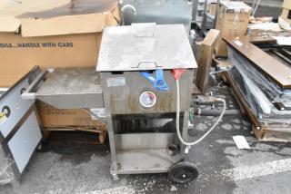 Metal Portable Propane Gas Powered Fryer w/ 2 Metal Fry Baskets.