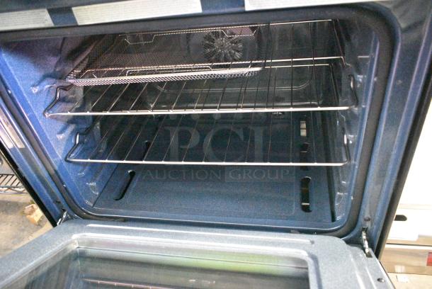 BRAND NEW SCRATCH AND DENT! Whirlpool Stainless Steel 4 Burner Range w/ Convection Oven. - Image 6 of 7