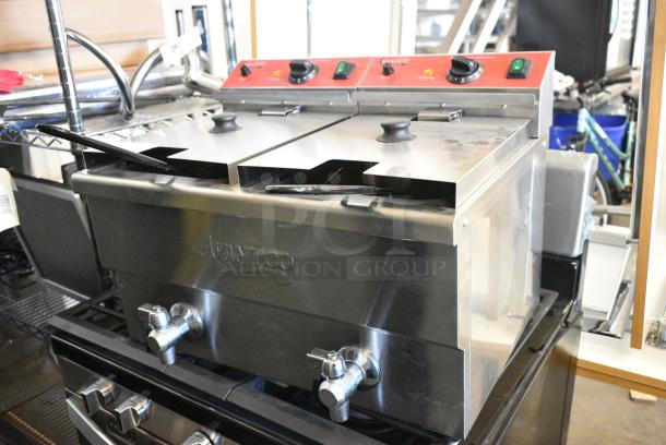 BRAND NEW SCRATCH AND DENT! 2024 Avantco 177F202 Stainless Steel Commercial Countertop Electric Powered 2 Bay Fryer w/ 2 Metal Fry Baskets and 2 Metal Lids. 208/240 Volts, 1 Phase. - Image 1 of 7