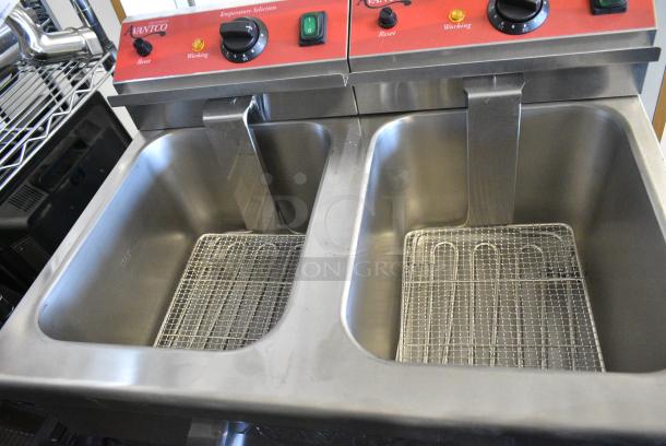 BRAND NEW SCRATCH AND DENT! 2024 Avantco 177F202 Stainless Steel Commercial Countertop Electric Powered 2 Bay Fryer w/ 2 Metal Fry Baskets and 2 Metal Lids. 208/240 Volts, 1 Phase. - Image 6 of 7