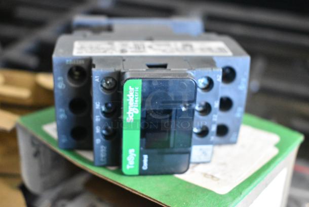 3 BRAND NEW SCRATCH AND DENT! Items Including HP5022355 Alto-Shaam 5022355 Sensor Replacement Kit, HP265073 Henny Penny 65073 Contactor - Square D-24v, HP6004108410 Vulcan 00-410841-00022 Valve,Combination - Nat. 3 Times Your Bid! - Image 5 of 12