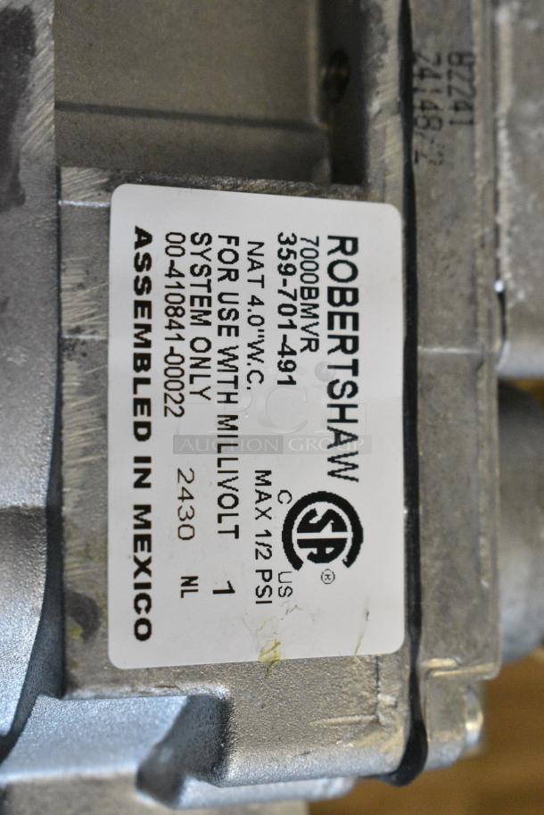3 BRAND NEW SCRATCH AND DENT! Items Including HP5022355 Alto-Shaam 5022355 Sensor Replacement Kit, HP265073 Henny Penny 65073 Contactor - Square D-24v, HP6004108410 Vulcan 00-410841-00022 Valve,Combination - Nat. 3 Times Your Bid! - Image 11 of 12