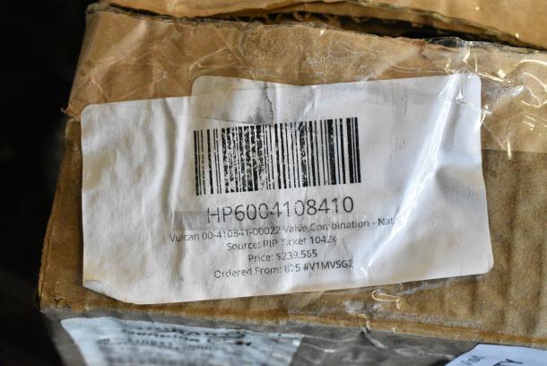 3 BRAND NEW SCRATCH AND DENT! Items Including HP5022355 Alto-Shaam 5022355 Sensor Replacement Kit, HP265073 Henny Penny 65073 Contactor - Square D-24v, HP6004108410 Vulcan 00-410841-00022 Valve,Combination - Nat. 3 Times Your Bid! - Image 12 of 12