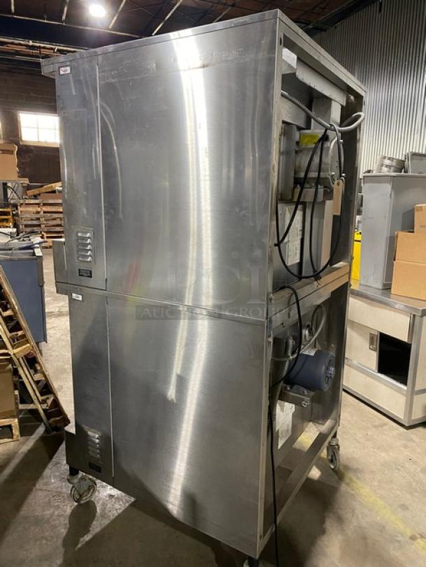 Blodgett Commercial Stainless Steel Natural Gas Powered Double Stacked Dual Flow Convection Oven! With Wired Oven Racks! Model: DFG-100/200 SN: 032901RA004T & 032901RA005B! On Casters! 2X Your Bid Makes One Unit! - Image 4 of 14