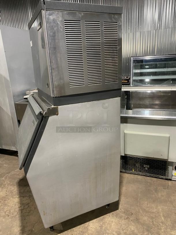 Scotsman CM3 Series Commercial Stainless Steel Ice Making Machine Head! Model: CME506AS-1F SN: 698405-03S! 115V 1 Phase! With Scotsman Commercial Ice Bin Underneath! Model: HTB555 SN: 703213-03S! On Legs! - Image 4 of 11