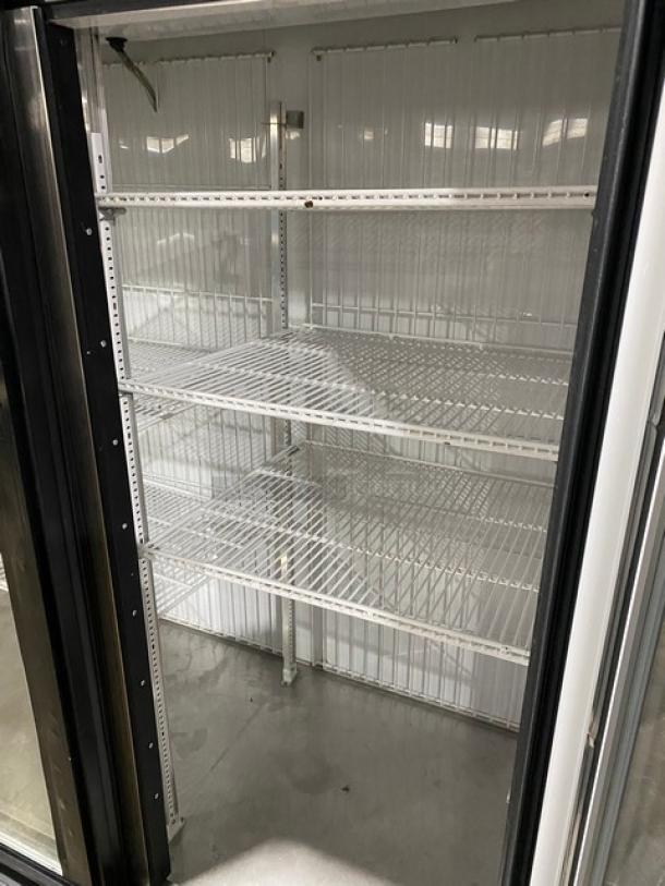 True Commercial Triple Glass Swing Door Reach In Freezer Merchandiser! With Poly Coated Wire Racks! Model: GDM-72F SN: 7352816! 115/208-230V 1 Phase! - Image 6 of 12