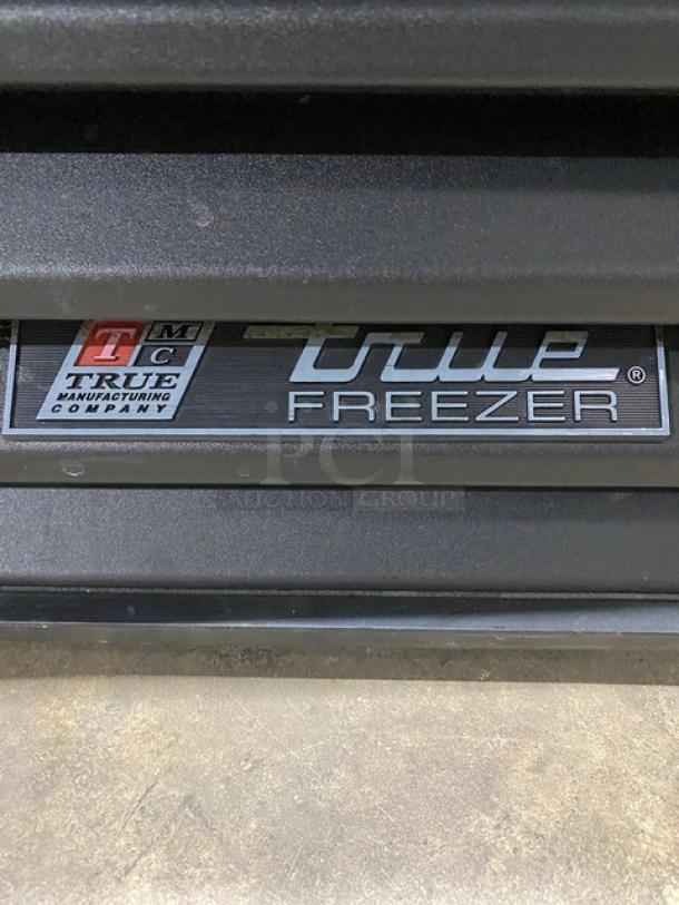 True Commercial Triple Glass Swing Door Reach In Freezer Merchandiser! With Poly Coated Wire Racks! Model: GDM-72F SN: 7352816! 115/208-230V 1 Phase! - Image 9 of 12