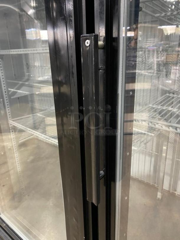 True Commercial Triple Glass Swing Door Reach In Freezer Merchandiser! With Poly Coated Wire Racks! Model: GDM-72F SN: 7352816! 115/208-230V 1 Phase! - Image 11 of 12