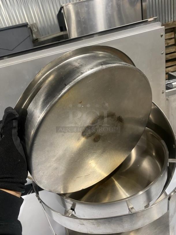 Commercial Stainless Steel Round Roll Top Chafers! With Gold Style Trim! 2X Your Bid! - Image 7 of 8